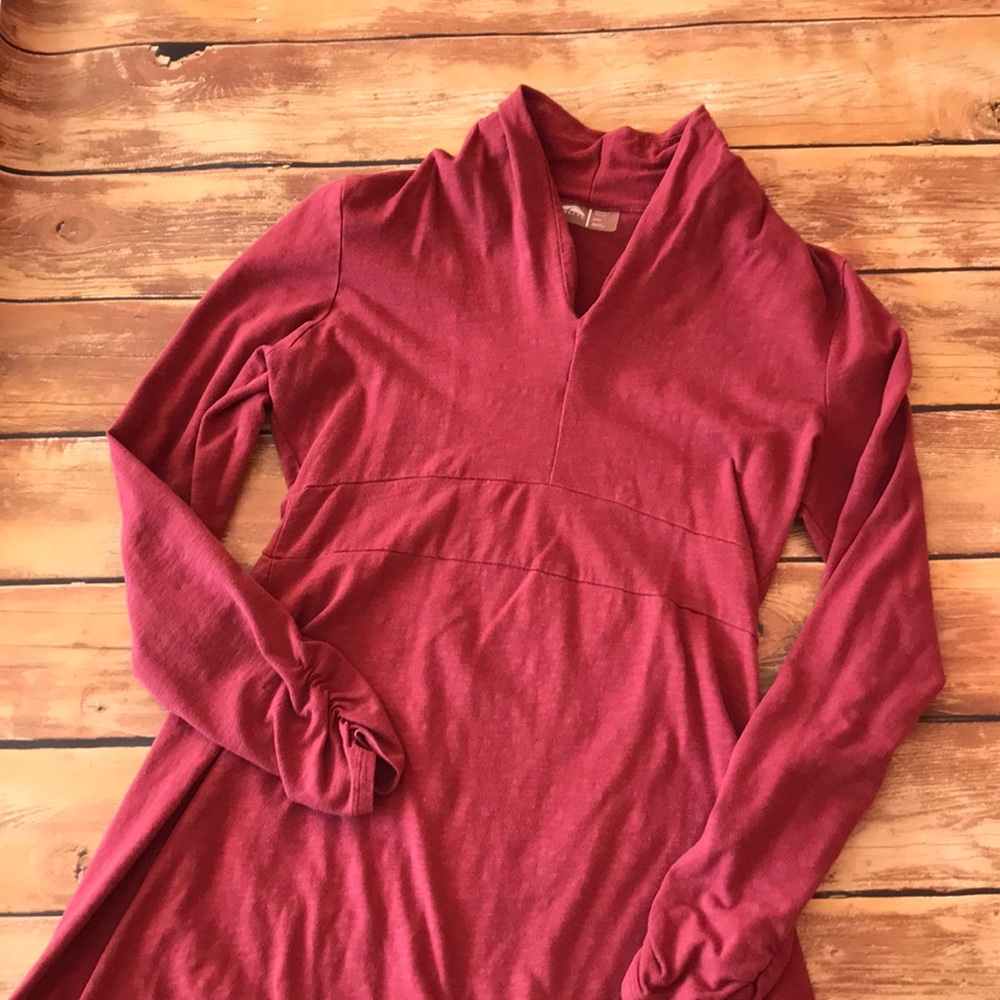 GoLite Women’s Dress - Picture 2 of 6